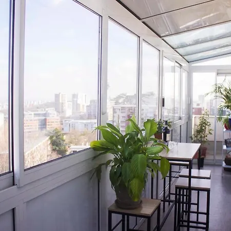 Апартаменты Beautiful Flat Near Buttes Chaumont Париж